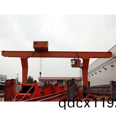 通用門(men)式起(qi)重(zhong)機2