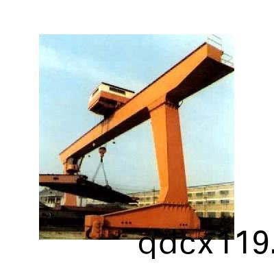 電動(dong)葫(hu)蘆(lu)門式起重(zhong)機2