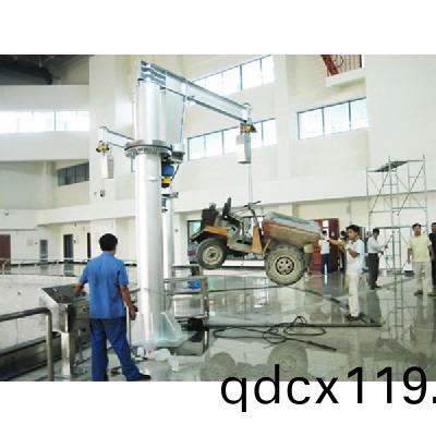 柱(zhu)式鏇臂式起(qi)重(zhong)機9